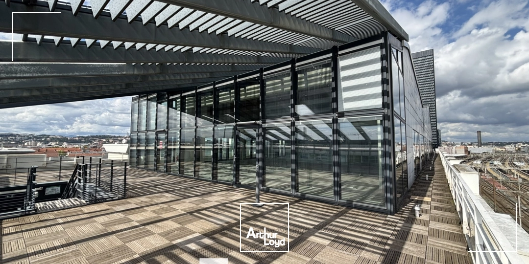 A louer - LE TERRALTA - Bureaux lumineux ERP 5ème catégorie - Lyon 3ème Part-Dieu