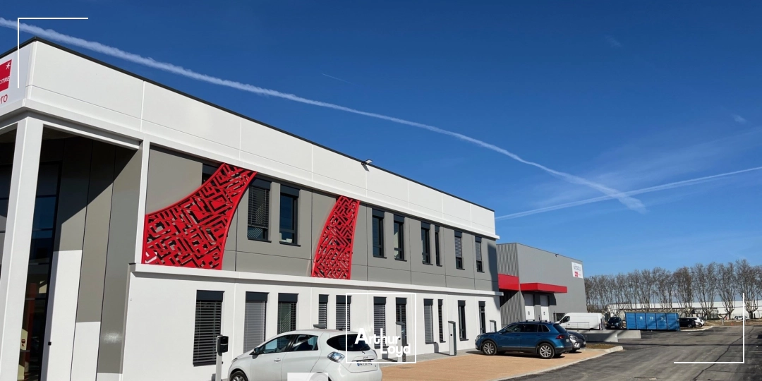 A LOUER - Parc d'activités dernière génération - SAINT-PRIEST