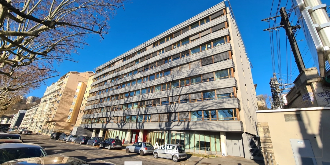 A louer - O SAONE - Bureaux rénovés - Lyon 5ème