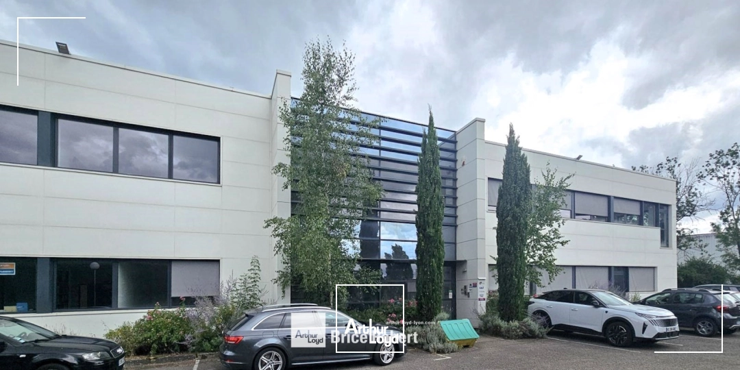 A louer - CARRE D'ARGENT - Bureaux lumineux en rez-de-chaussée - Champagne au Mont d'Or