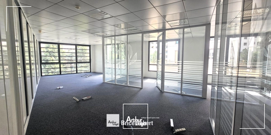A louer - ESPACE 84 - Bureaux lumineux - Lyon 4ème