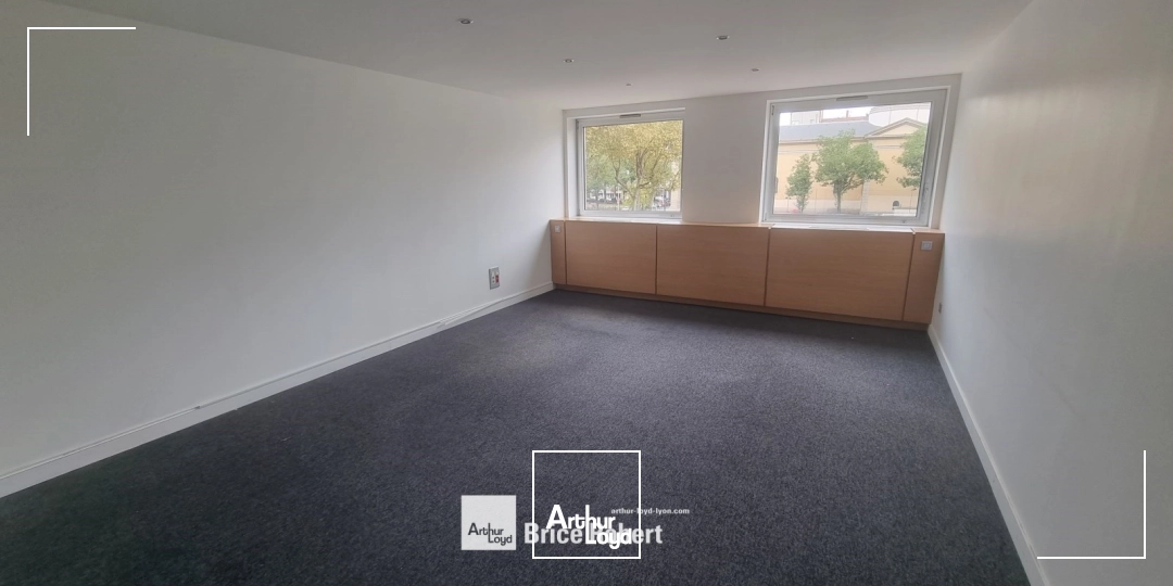 A louer - LE PLACE VENDOME - Bureaux lumineux - Lyon 6ème