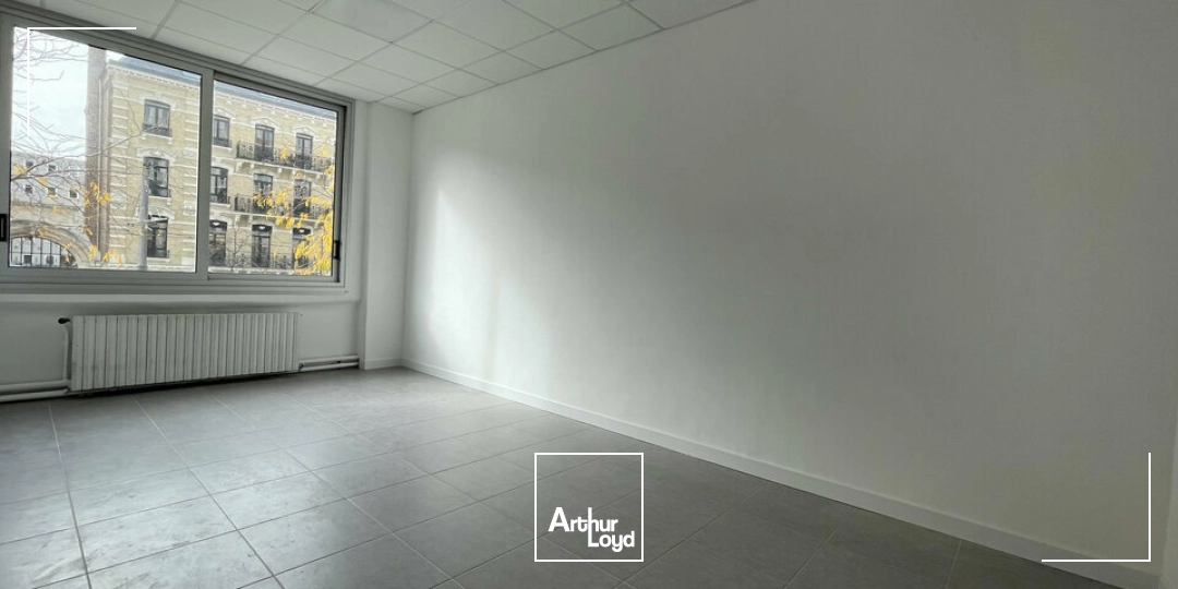 LE HAVRE / CENTRE-VILLE  À LOUER  BUREAUX 110 m²  BON ÉTAT 