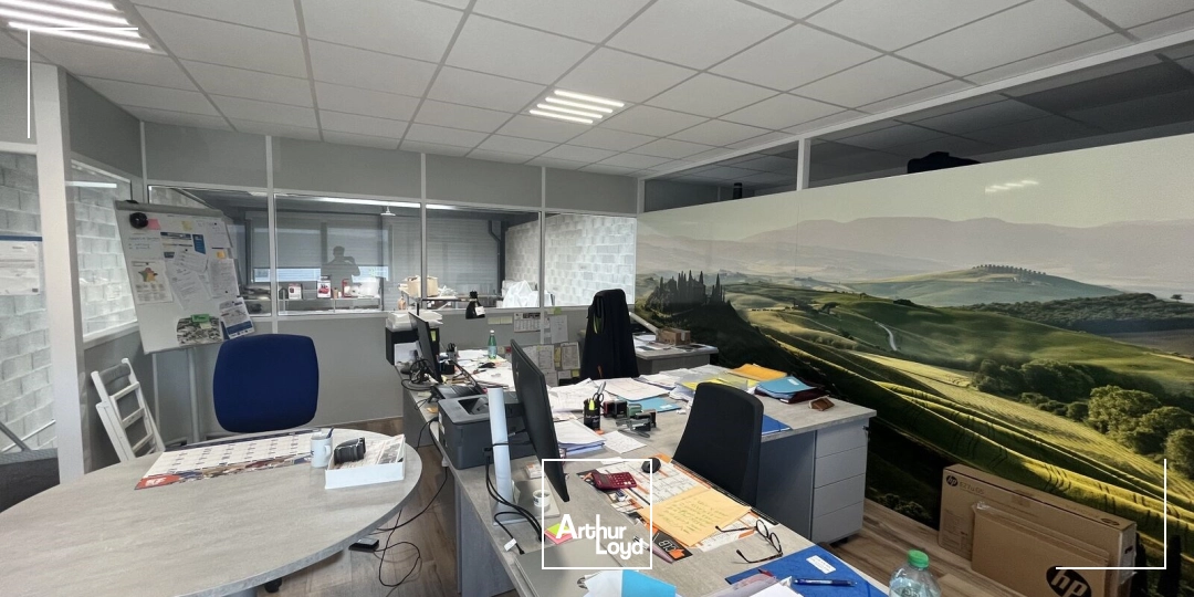 Local d'activites neuf a louer sur la ZAC DES EMPALLIERES a SAINT VICTORET