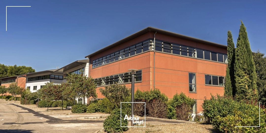 Surfaces rénovées à louer dans le parc de la Duranne