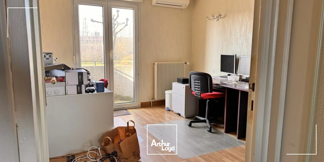 TOURES EST MONTLOUIS - A VENDRE BÄTIMENT DE 792 M² - IDEAL OCCUPANT INVESTISSEUR