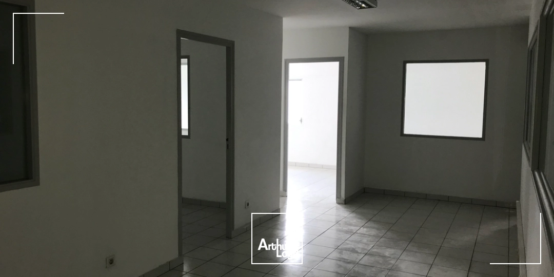 BUREAUX 135 M2 LE LAMENTIN