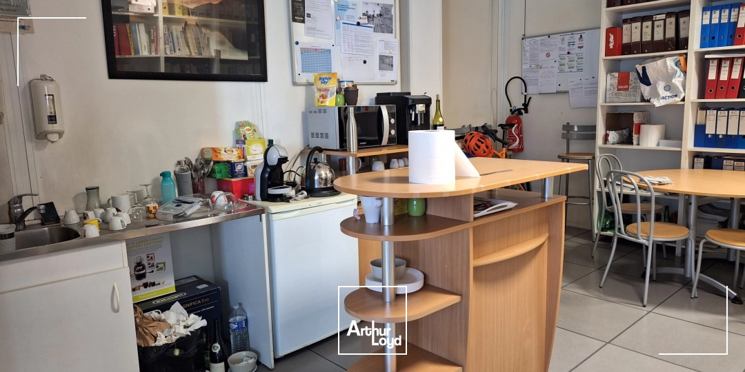 LOCATION DE BUREAUX A ECHIROLLES PARC SUD GALAXIE AVEC PARKINGS 