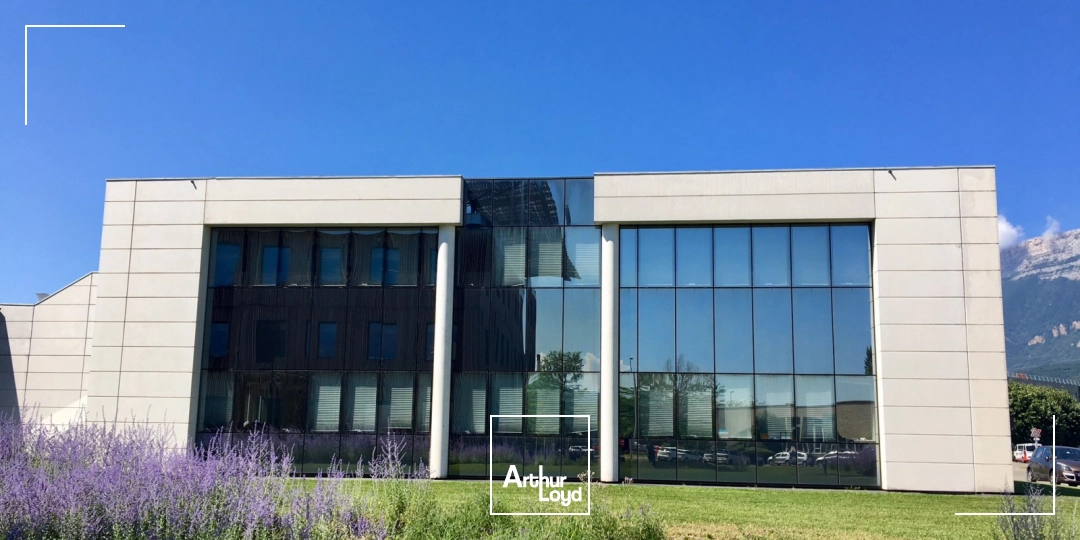 LOCATION DE BUREAUX A ECHIROLLES PARC SUD GALAXIE AVEC PARKINGS 
