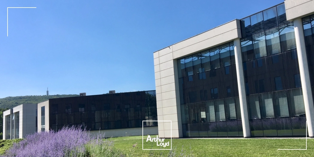 LOCATION DE BUREAUX A ECHIROLLES PARC SUD GALAXIE AVEC PARKINGS 