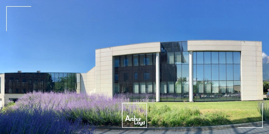 LOCATION DE BUREAUX A ECHIROLLES PARC SUD GALAXIE AVEC PARKINGS 