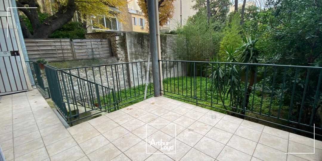 Bureaux à louer avec terrasse et jardin - Paradis / Périer - 13008 Marseille