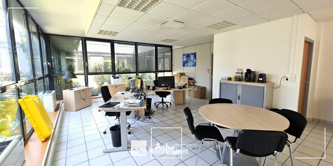 A louer - LE PATIO - Bureaux en rez-de-chaussée - Dardilly