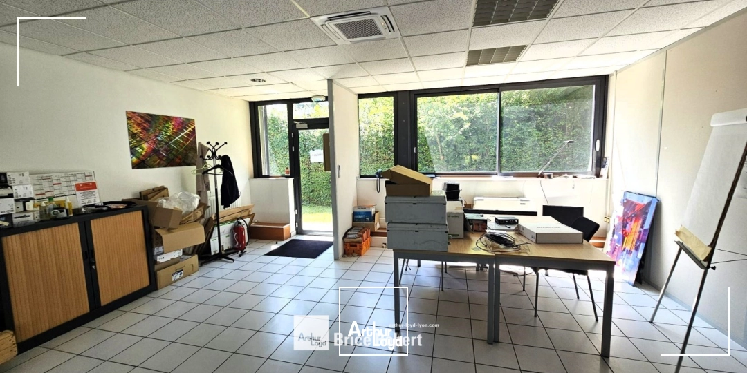 A louer - LE PATIO - Bureaux en rez-de-chaussée - Dardilly