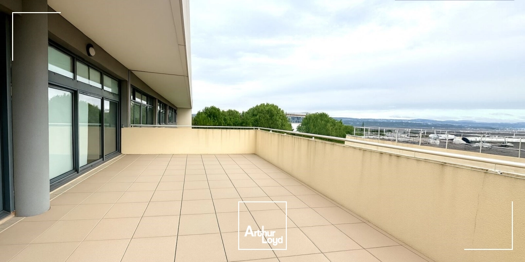 BUREAUX A LOUER AIX LA DURANNE PROCHE DES AXES AUTOROUTIERS