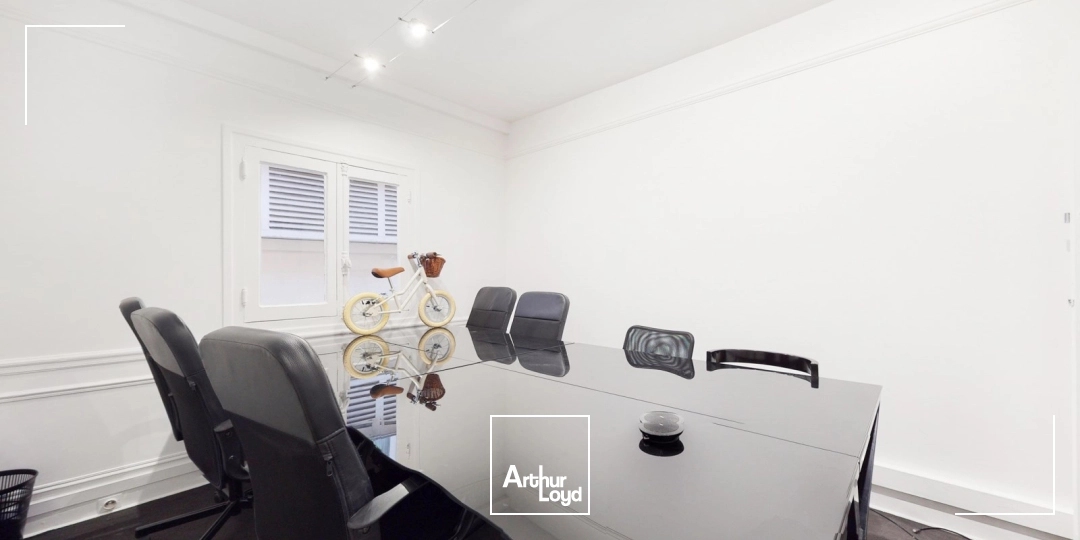 Bureaux à louer à PARIS 75017