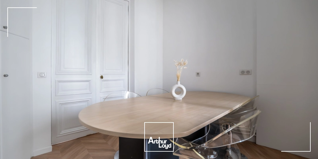 Bureaux à louer à PARIS 75008