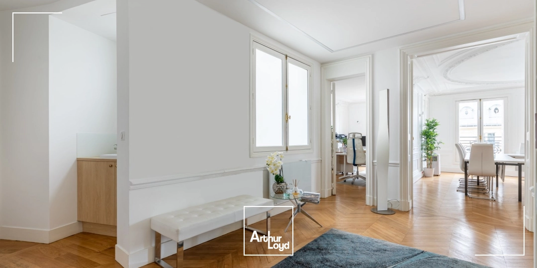 Bureaux à louer à PARIS 75008