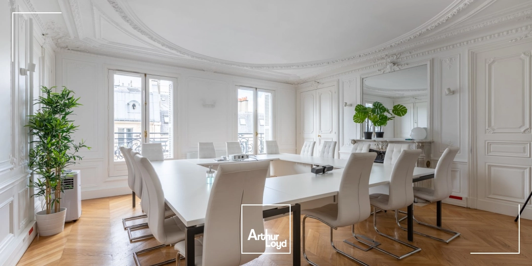 Bureaux à louer à PARIS 75008