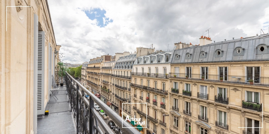 Bureaux à louer à PARIS 75008