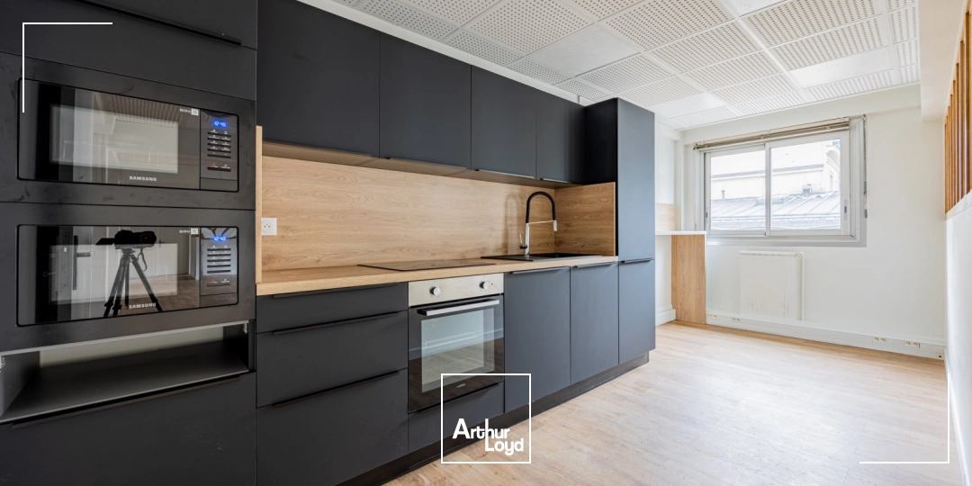 Bureaux à louer à PARIS 75008