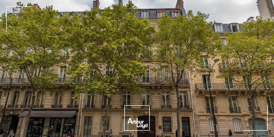 Bureaux à louer à PARIS 75008