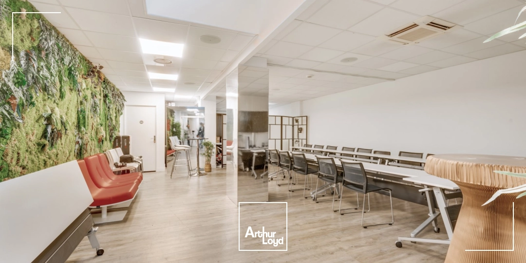 Bureaux à louer à PARIS 75008