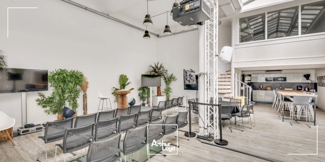 Bureaux à louer à PARIS 75008