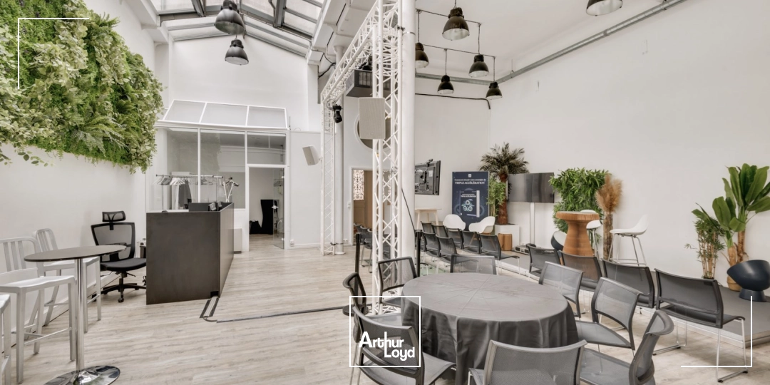 Bureaux à louer à PARIS 75008