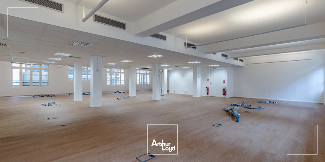 Bureaux à louer à PARIS 75008