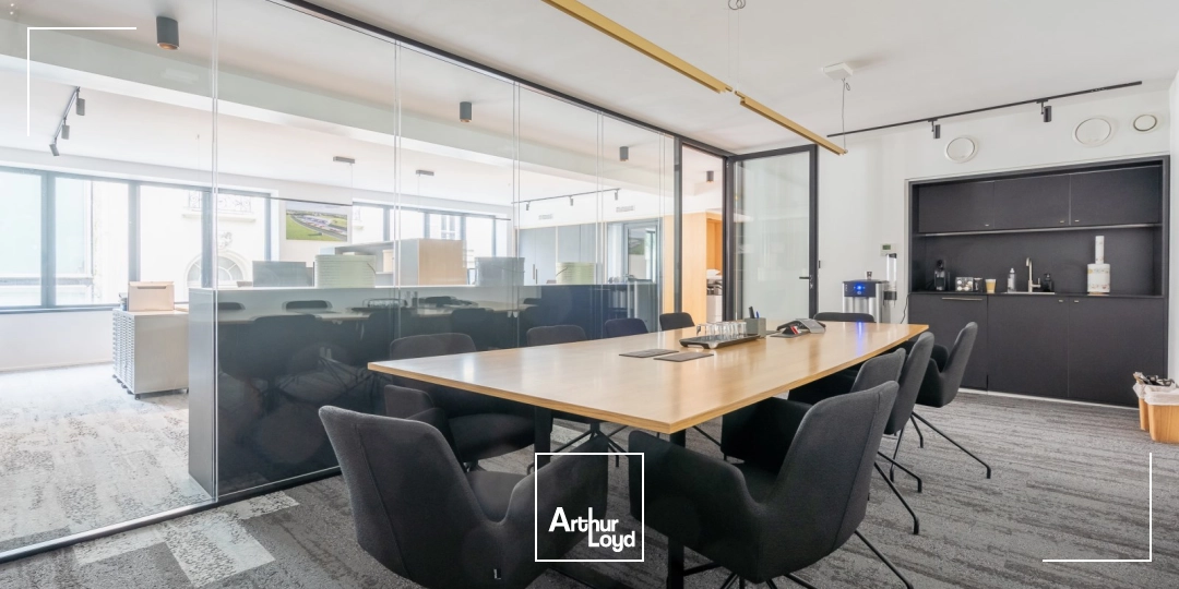 Bureaux à vendre à PARIS 75008