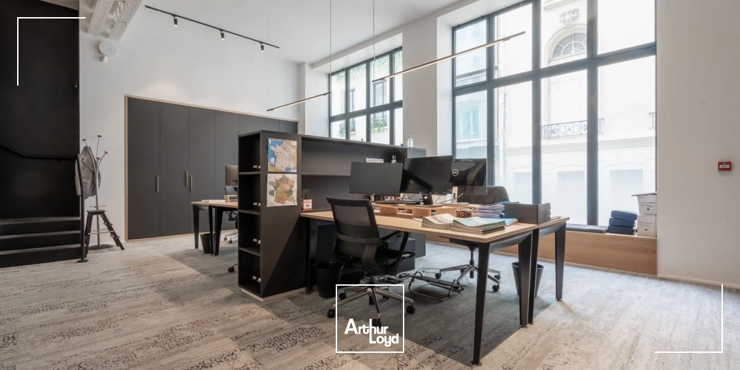 Bureaux à louer à PARIS 75008