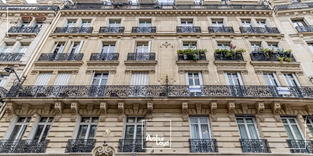 Bureaux à louer à PARIS 75008