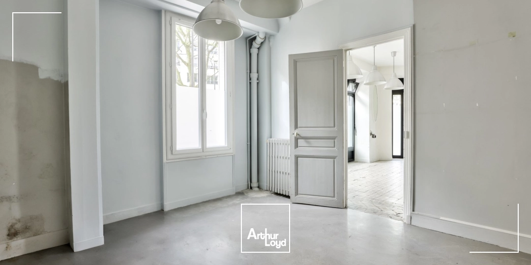 Locaux commerciaux à vendre à PARIS 75018