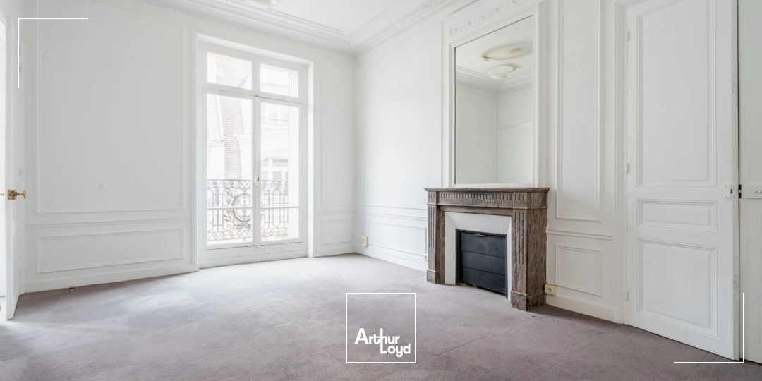 Bureaux à louer à PARIS 75008