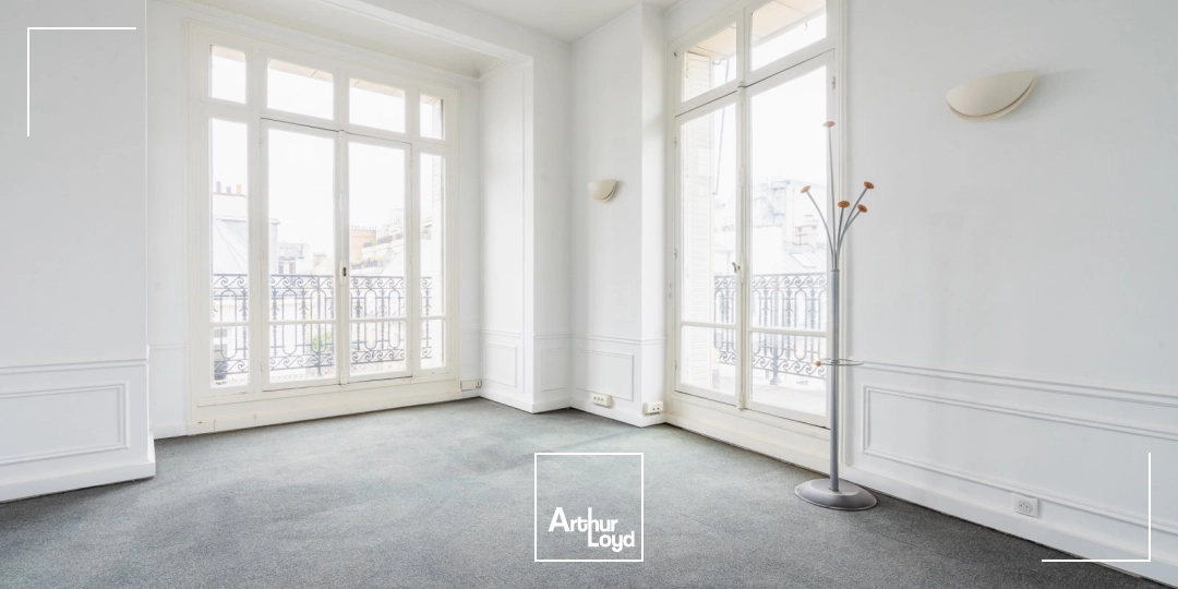Bureaux à louer à PARIS 75008