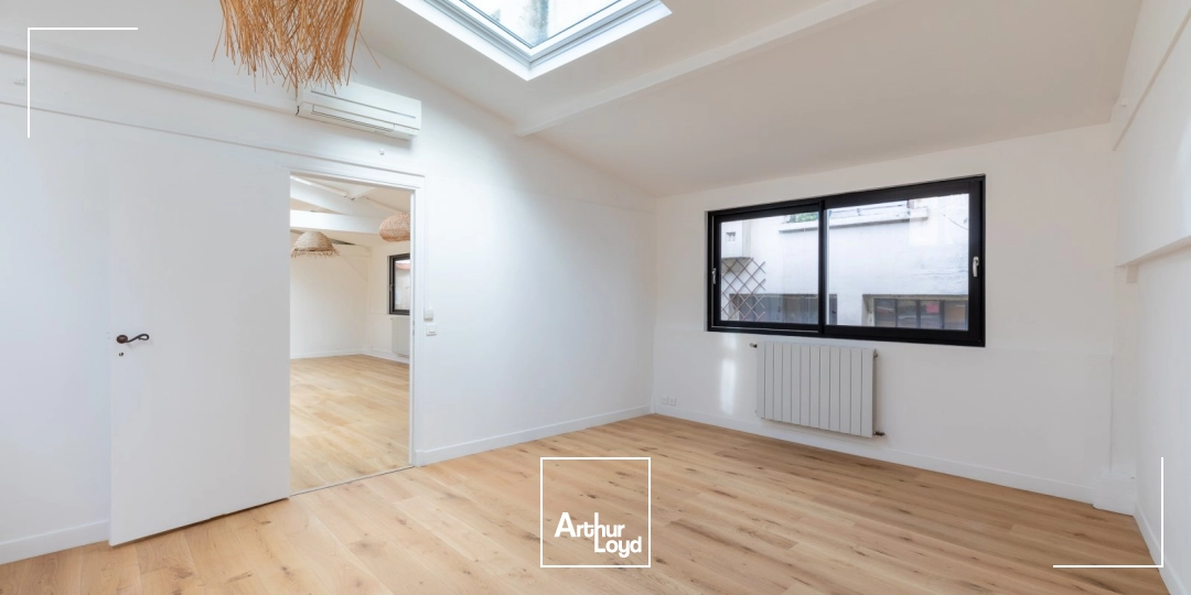 Bureaux à louer à PARIS 75020