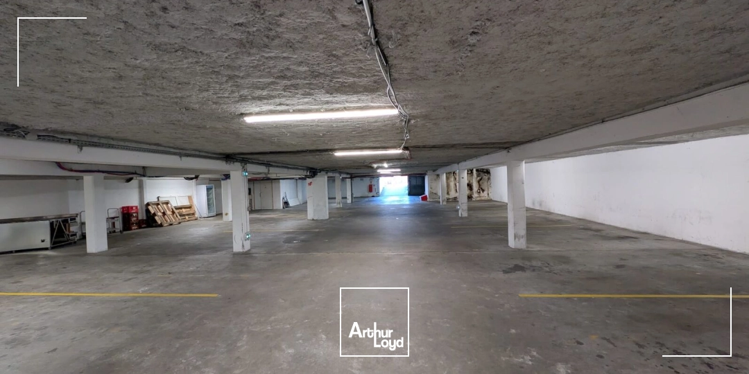 CESSION DROIT AU BAIL - BÂTIMENT INDÉPENDANT 1 204 M² - EXTRACTION / PARKING SOUS-SOL / ERP - PONTOISE (95)