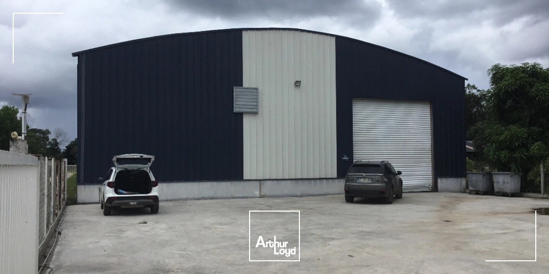 A louer Montsinéry Bâtiment 1000 m2