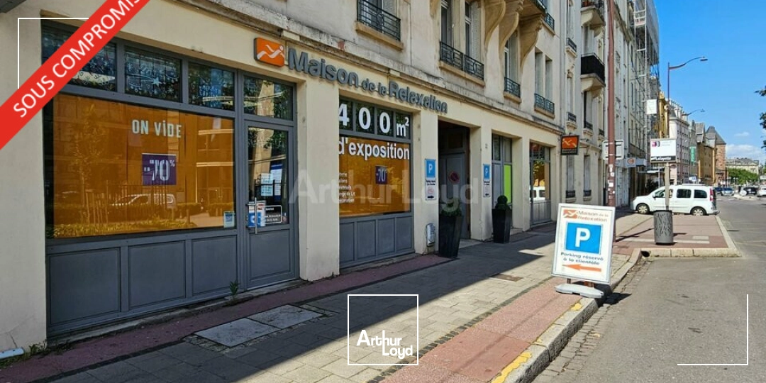 LOCAL COMMERCIAL à VENDRE de 453 m²