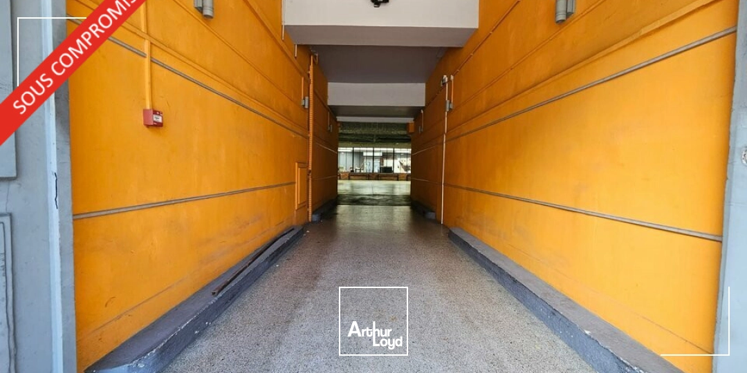LOCAL COMMERCIAL à VENDRE de 453 m²