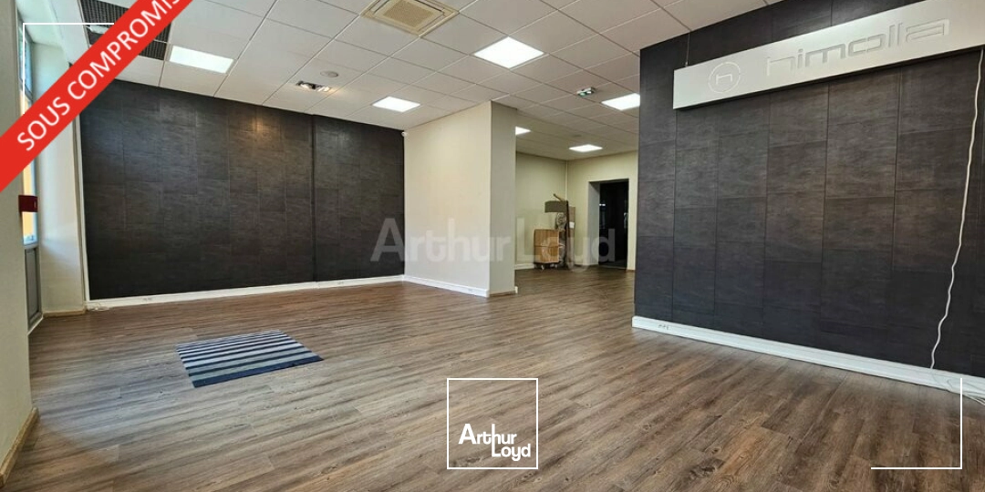 LOCAL COMMERCIAL à VENDRE de 453 m²