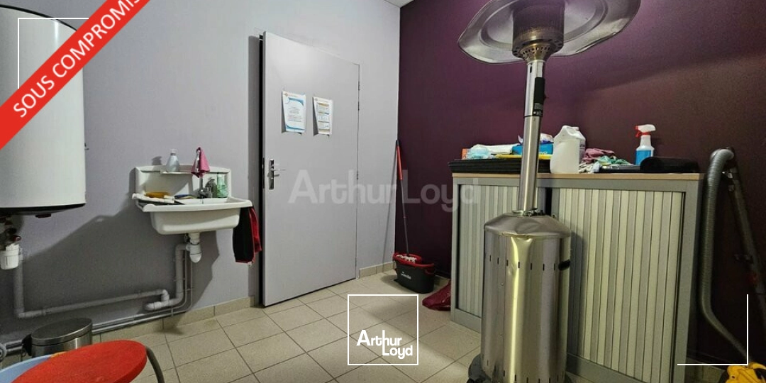 LOCAL COMMERCIAL à VENDRE de 453 m²