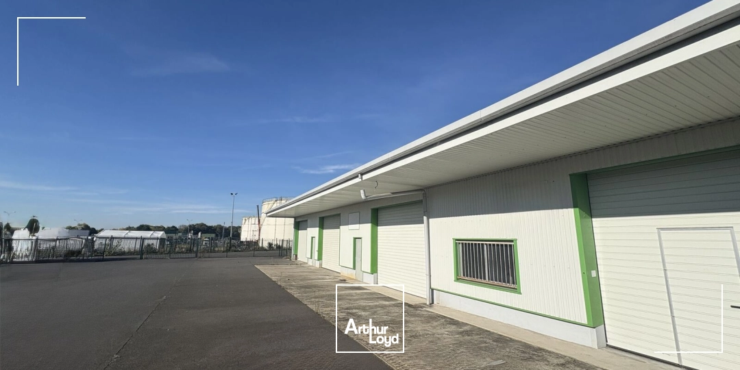 Cellules d'activités avec terrain à louer - 396 m2 - Saint Jean de Braye