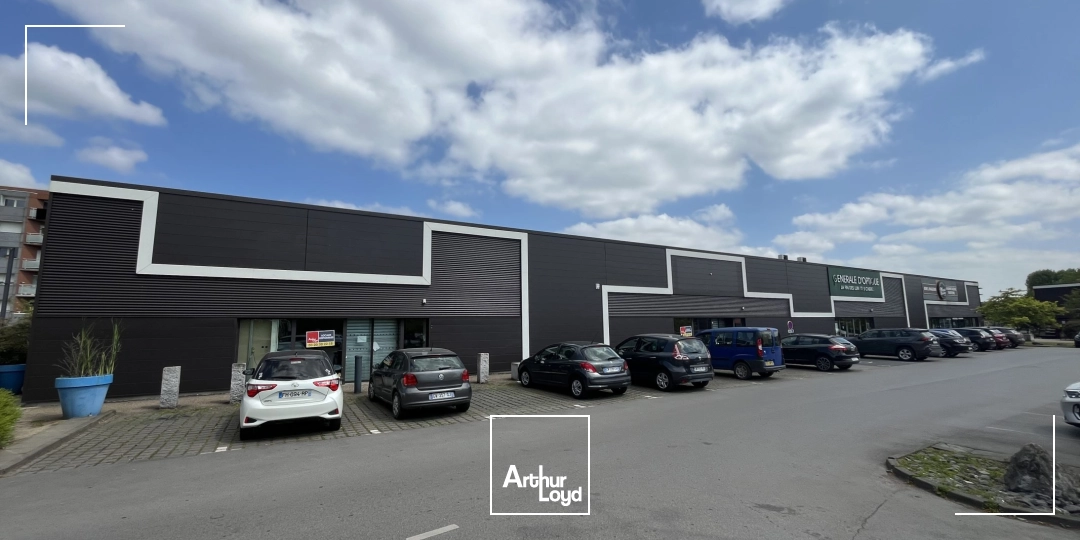 Local commercial à louer à Denain - Visibilité optimale en retail park récent, 253 m² modulables