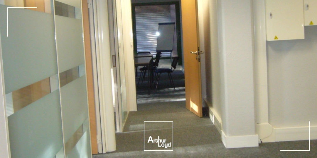 A louer - L'ATRIUM - Bureaux lumineux - Bron 