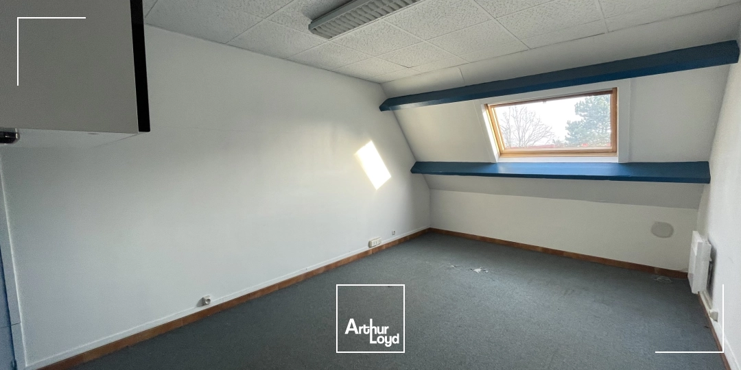 BUREAUX - 65 M2 - A LOUER - ZAC DE THER