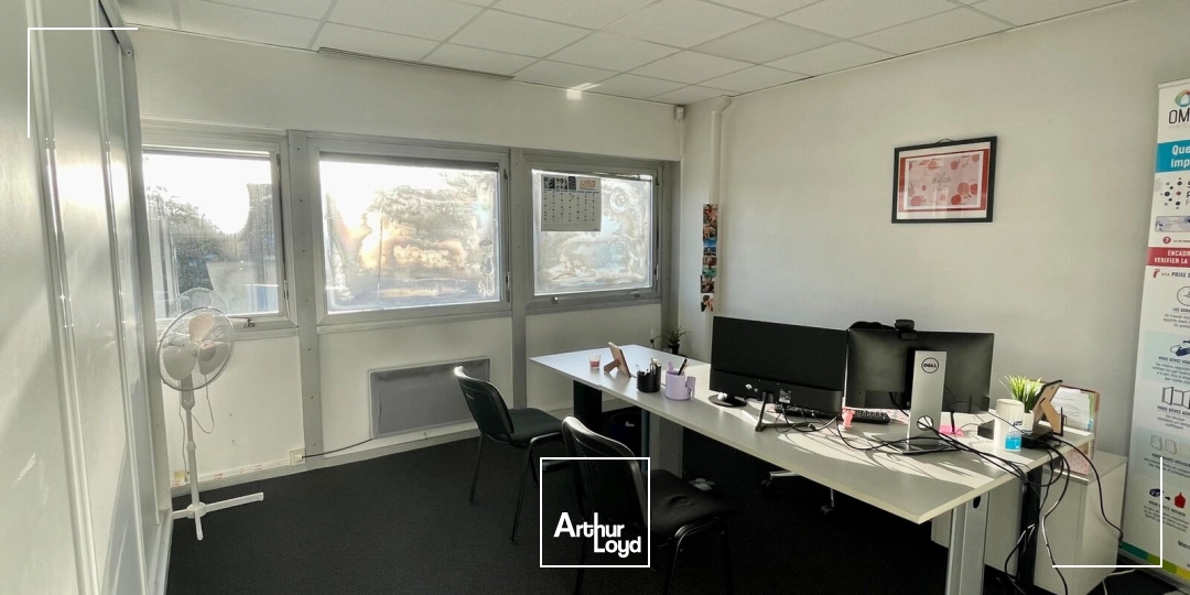 Locaux d'activité à vendre à PETIT COURONNE 76650