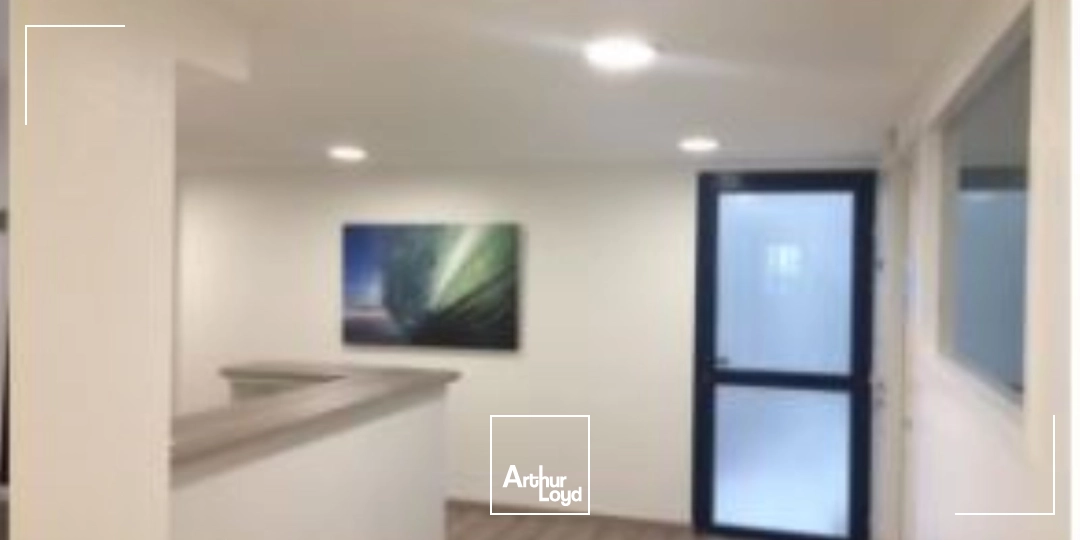 LOCATION 152 M² DIVISIBLE- BUREAUX - PORT DE BREST 