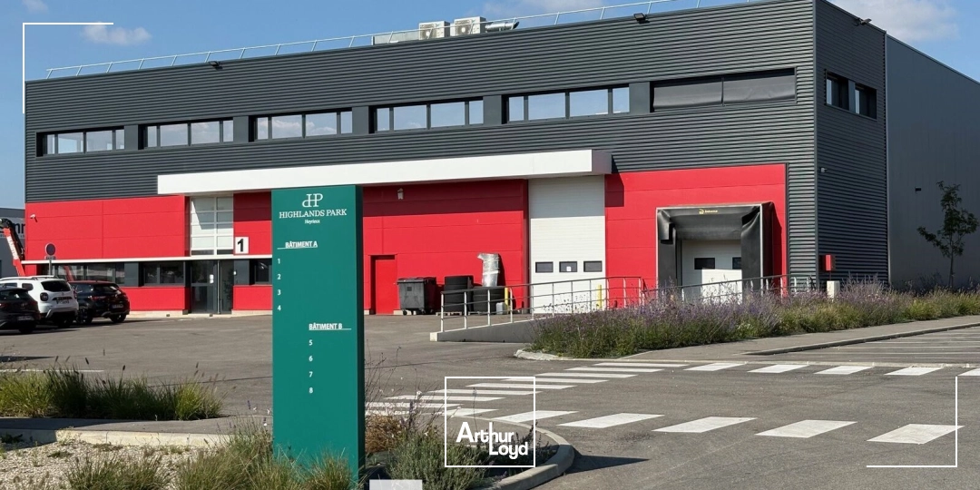 A louer - Local d'activités avec grande hauteur dans un parc sécurisé et dernière génération - Heyrieux